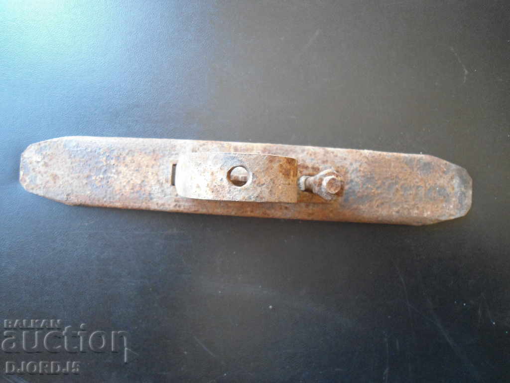 Old wrought iron with price 4.00 BGN | € 2.05 Old wrought iron with price 4.00 BGN | € 2.05