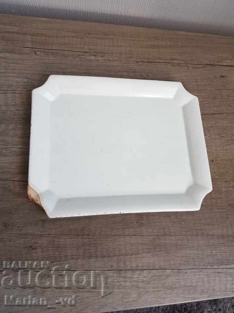 An old porcelain dish with price 10.00 BGN | € 5.11