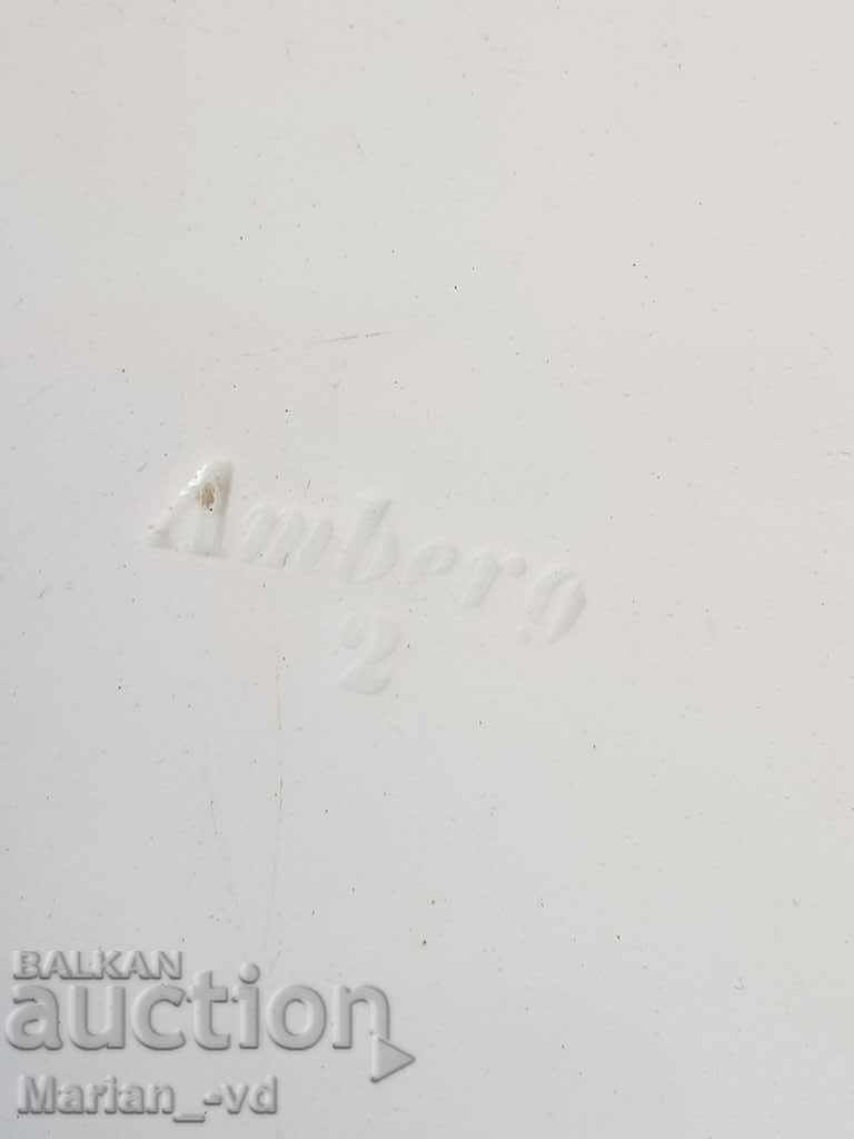 Delivery of An old porcelain dish