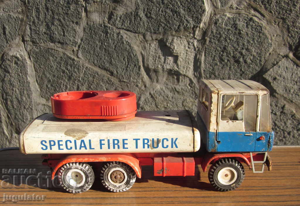 old German metal sheet metal toy fire truck MS
