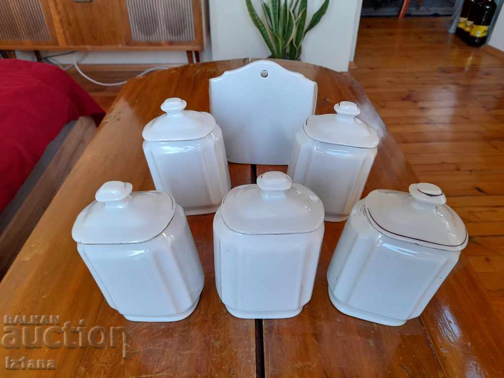 Delivery of Old porcelain spice dishes Delivery of Old porcelain spice dishes