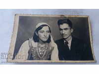 Photo Man and woman in folk costume