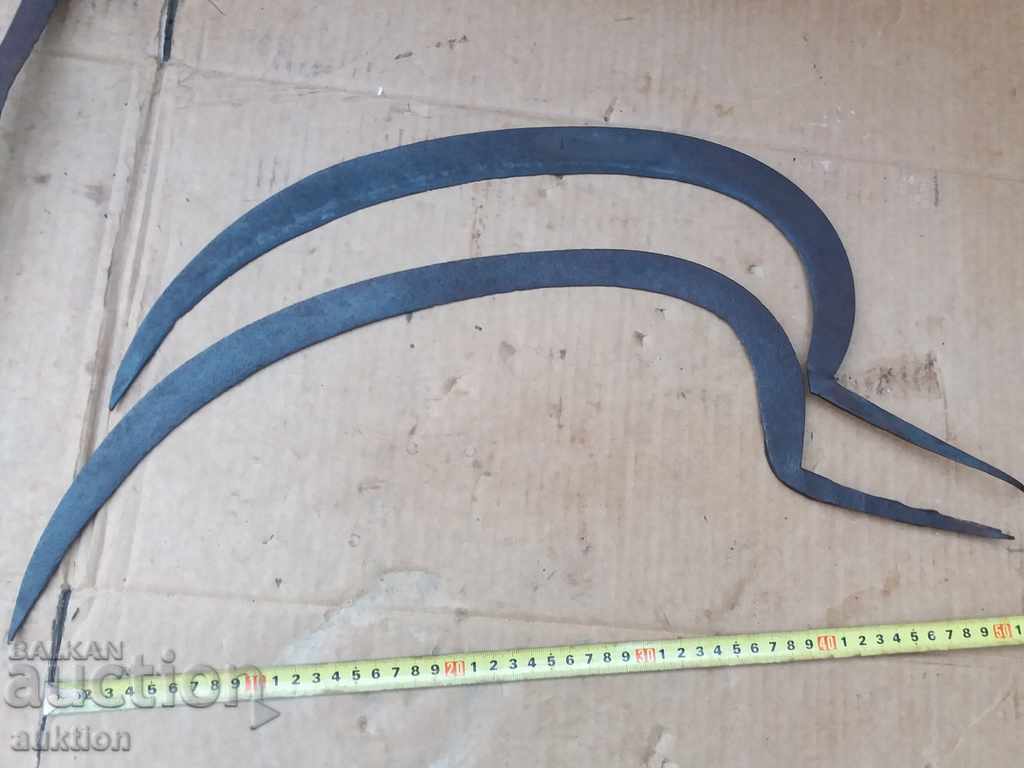 SET OF TWO REVIVAL SICKLES - MARKED BEE with price 5.99 BGN | € 3.06 SET OF TWO REVIVAL SICKLES - MARKED BEE with price 5.99 BGN | € 3.06