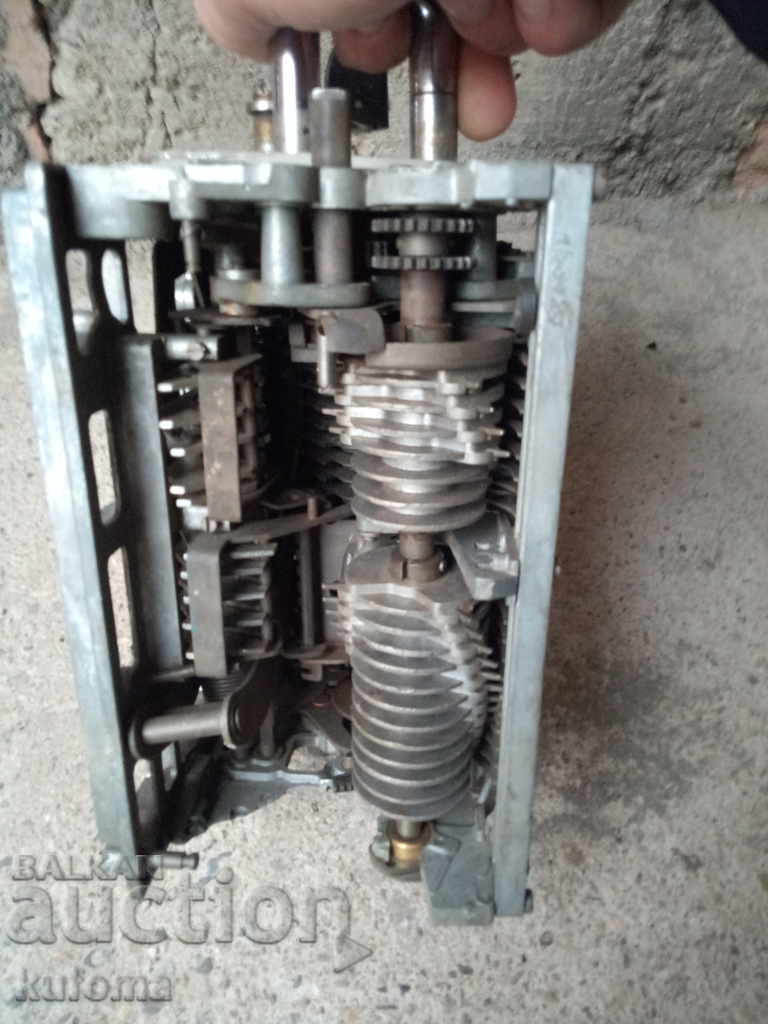 Auction Old calculator for parts Auction Old calculator for parts