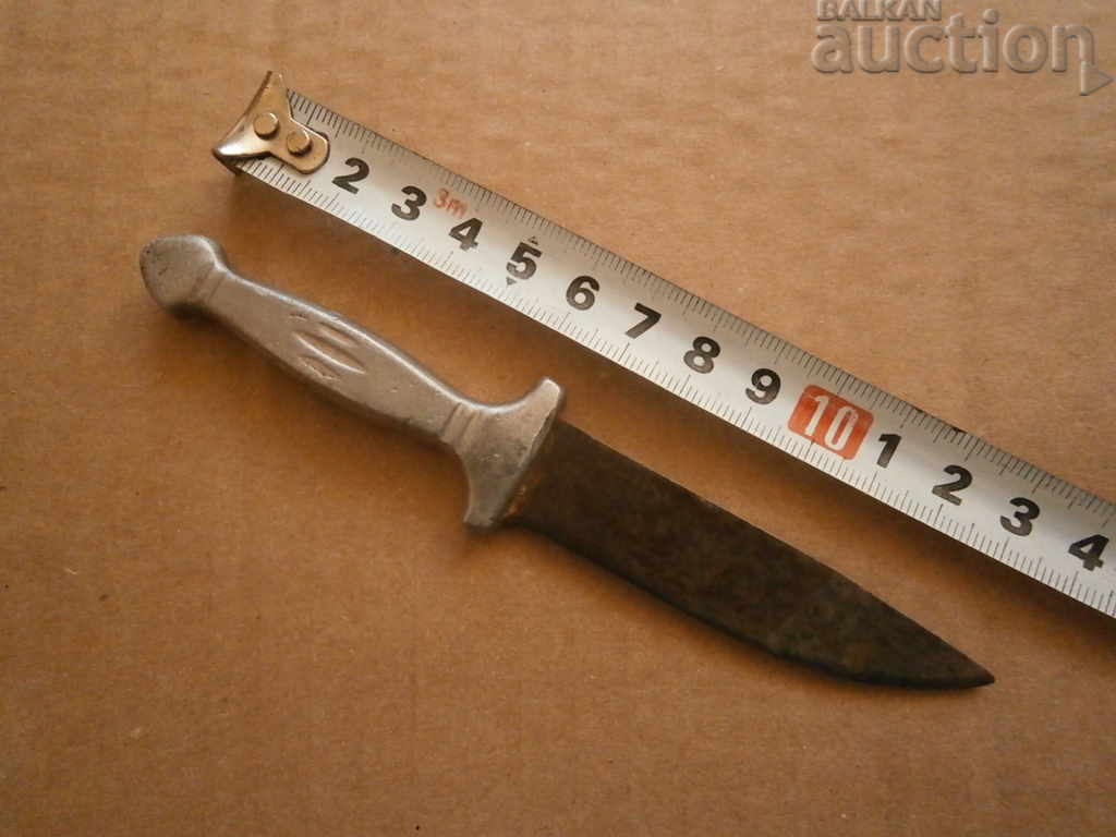 Auction old pebble leg mushroom knife Auction old pebble leg mushroom knife