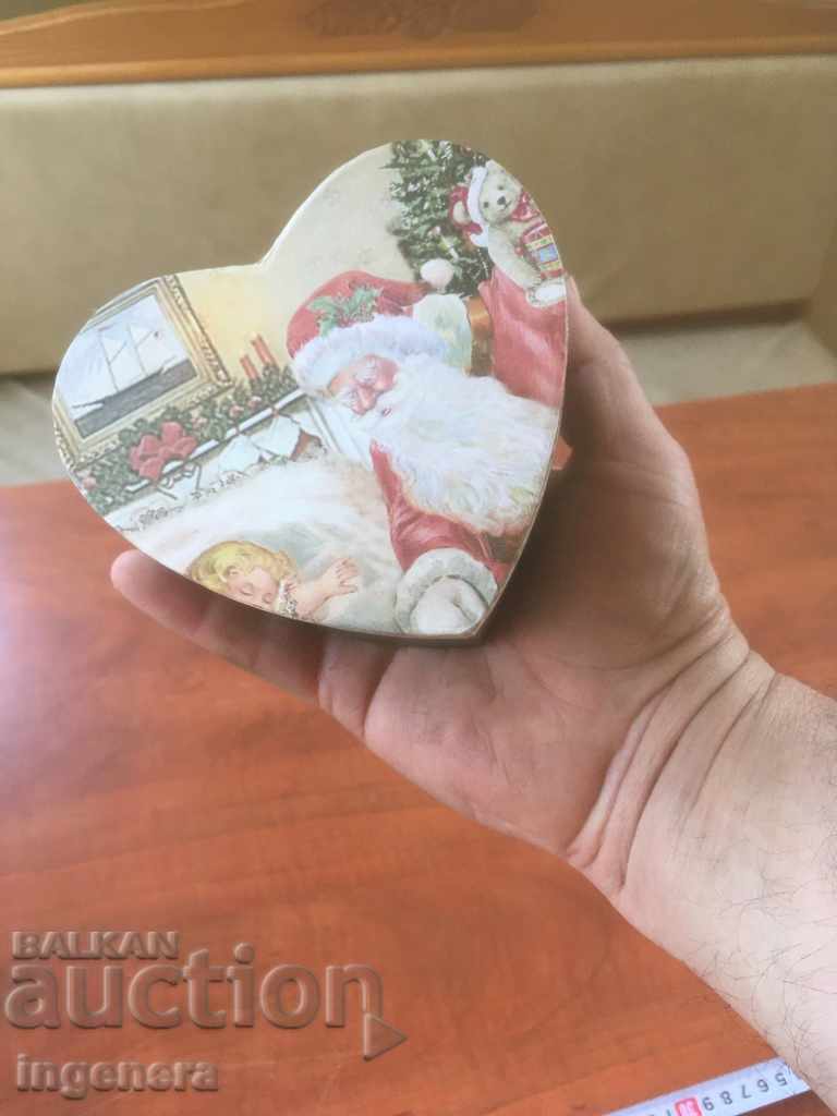 CHRISTMAS BOX NEW PRESSED CARDBOARD HEART