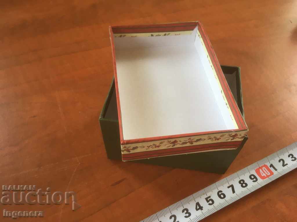 CHRISTMAS BOX NEW PRESSED CARDBOARD-RECTANGULAR - 5 CHRISTMAS BOX NEW PRESSED CARDBOARD-RECTANGULAR - 5