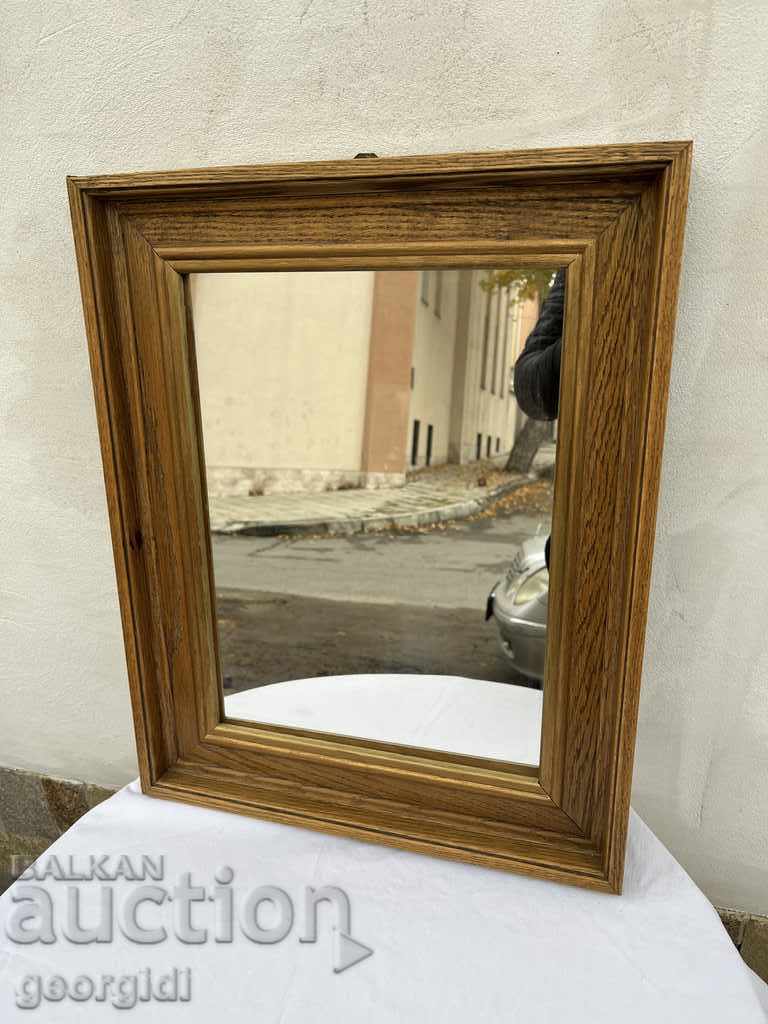 Винтидж огледало с красива дървена рамка №1066