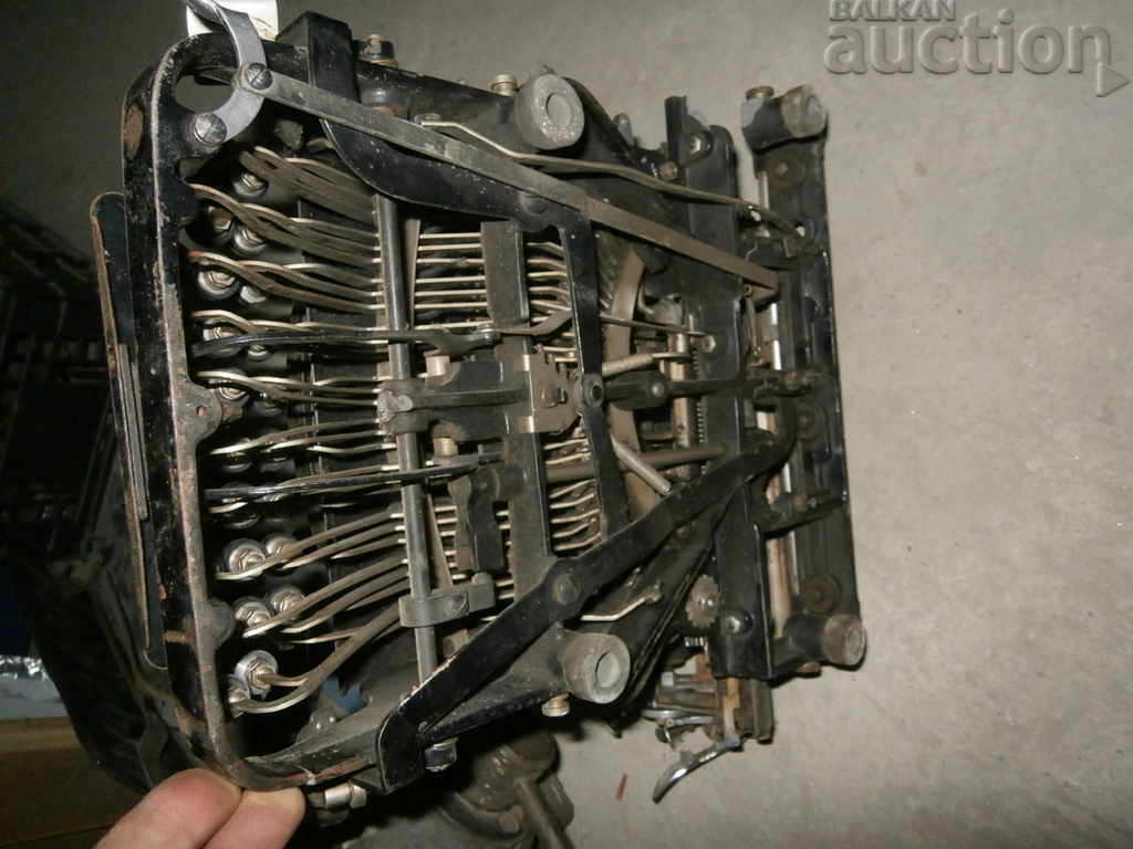 adler ADLER WW2 WWII Georgi Kabakchiev typewriter - 6 adler ADLER WW2 WWII Georgi Kabakchiev typewriter - 6