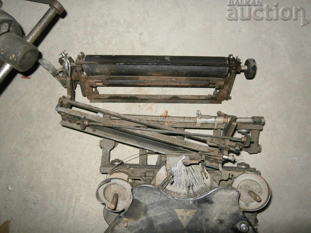 adler ADLER WW2 WWII Georgi Kabakchiev typewriter - 7 adler ADLER WW2 WWII Georgi Kabakchiev typewriter - 7