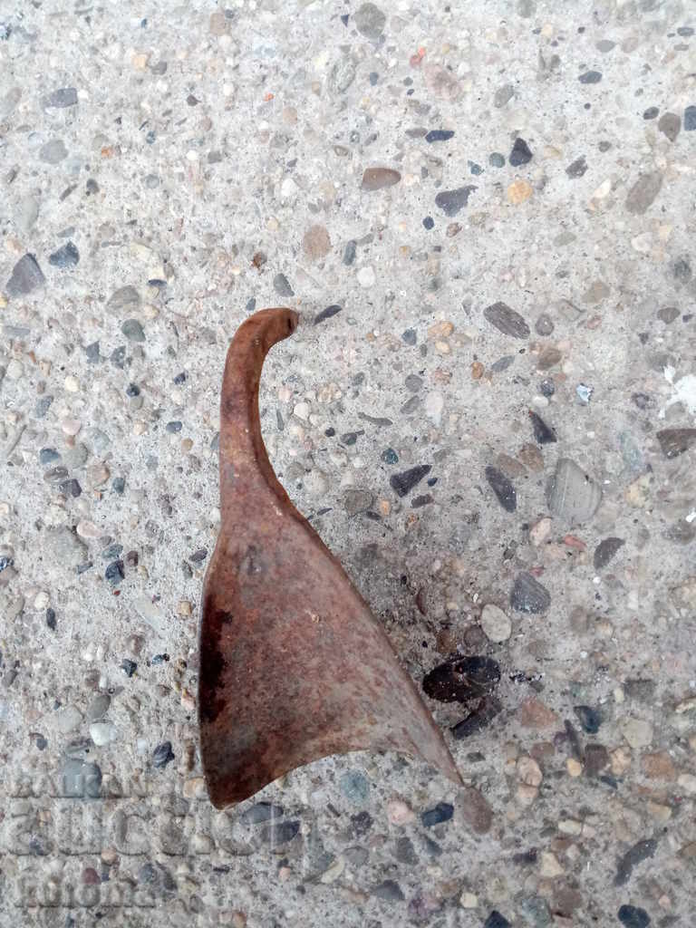 Old iron shoe with price 9.99 BGN | € 5.11