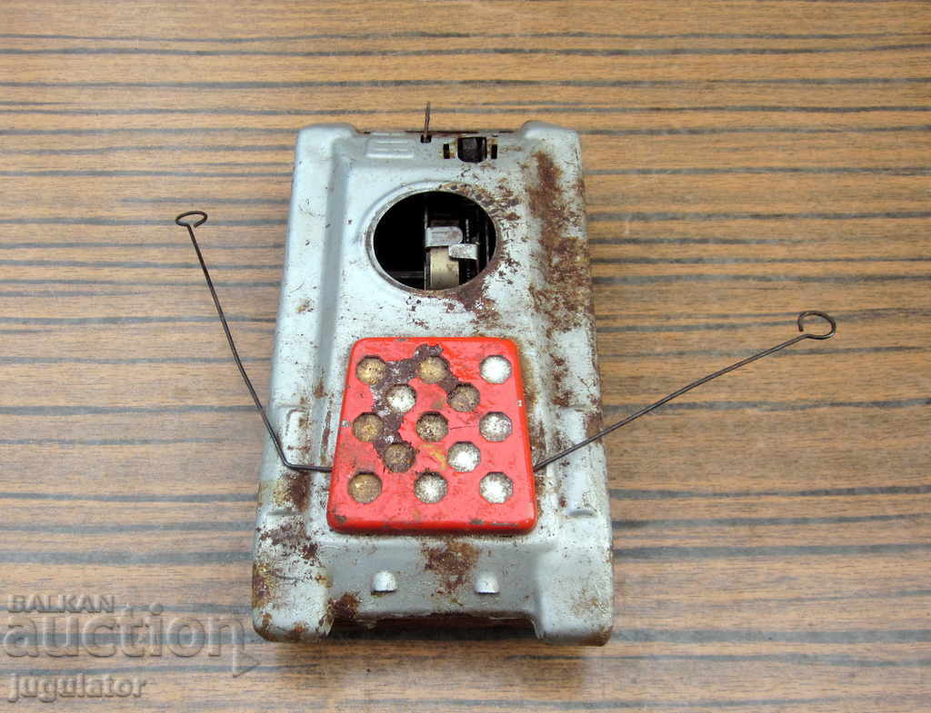 Παράδοση παλιό ρωσικό διαστημικό μεταλλικό μηχανικό παιχνίδι σεληνιακό ρόβερ Παράδοση παλιό ρωσικό διαστημικό μεταλλικό μηχανικό παιχνίδι σεληνιακό ρόβερ