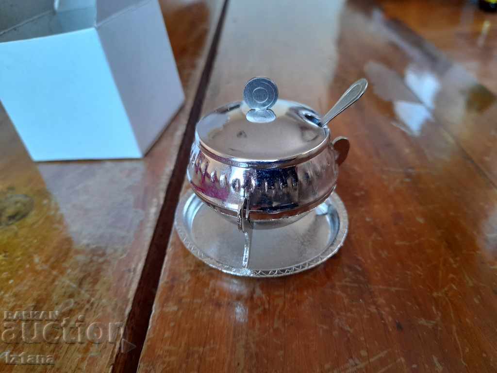 Auction Old court for spices Auction Old court for spices