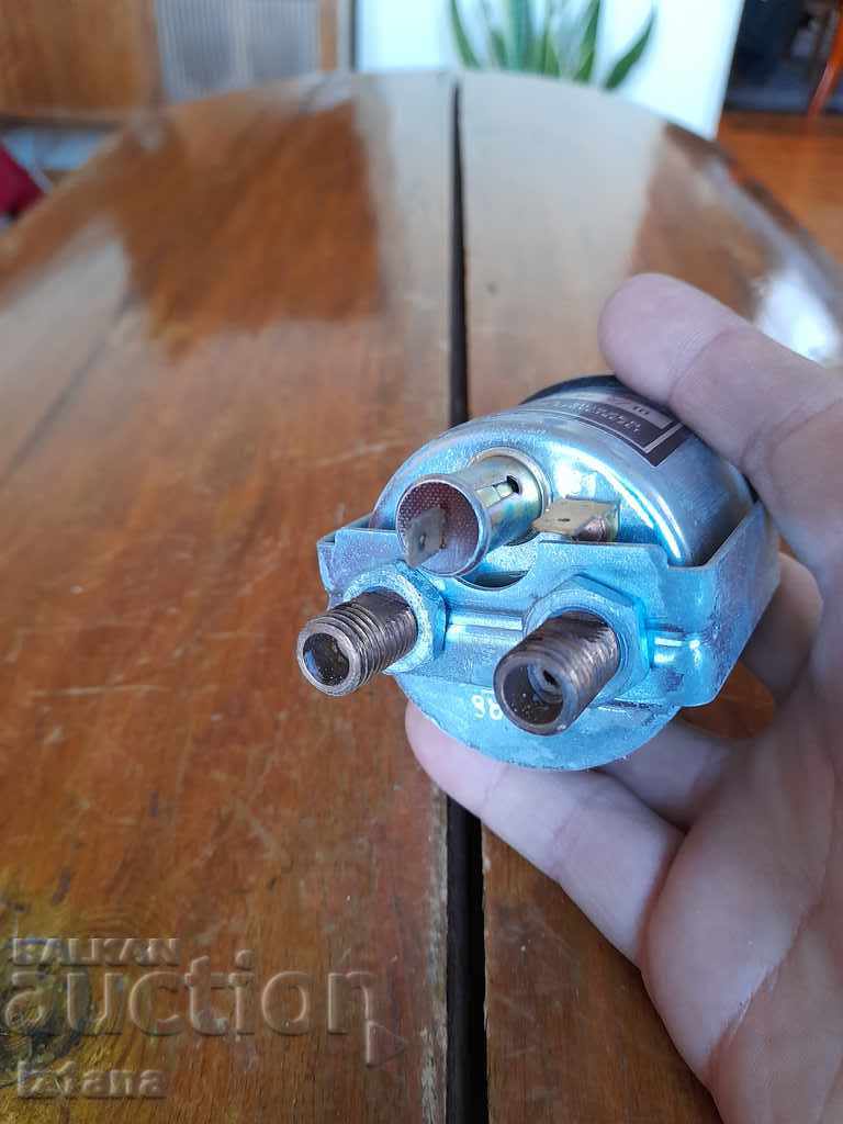 Old car pressure gauge - 5 Old car pressure gauge - 5