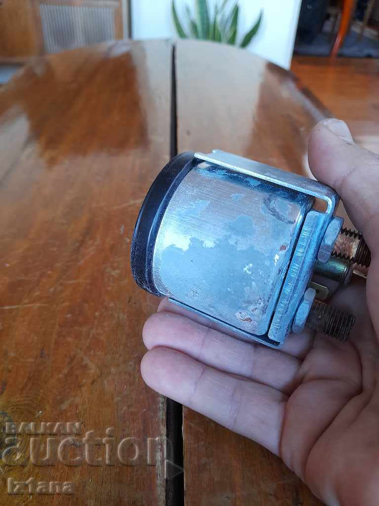 Old car pressure gauge - 6 Old car pressure gauge - 6