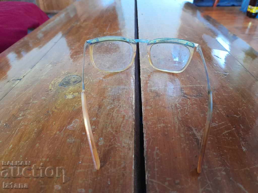 Auction Old glasses Auction Old glasses
