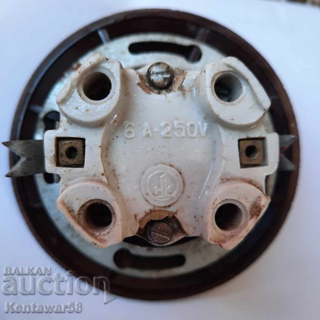 Vintage ηλεκτρικός διακόπτης. με τιμή 14.00 BGN | € 7.16