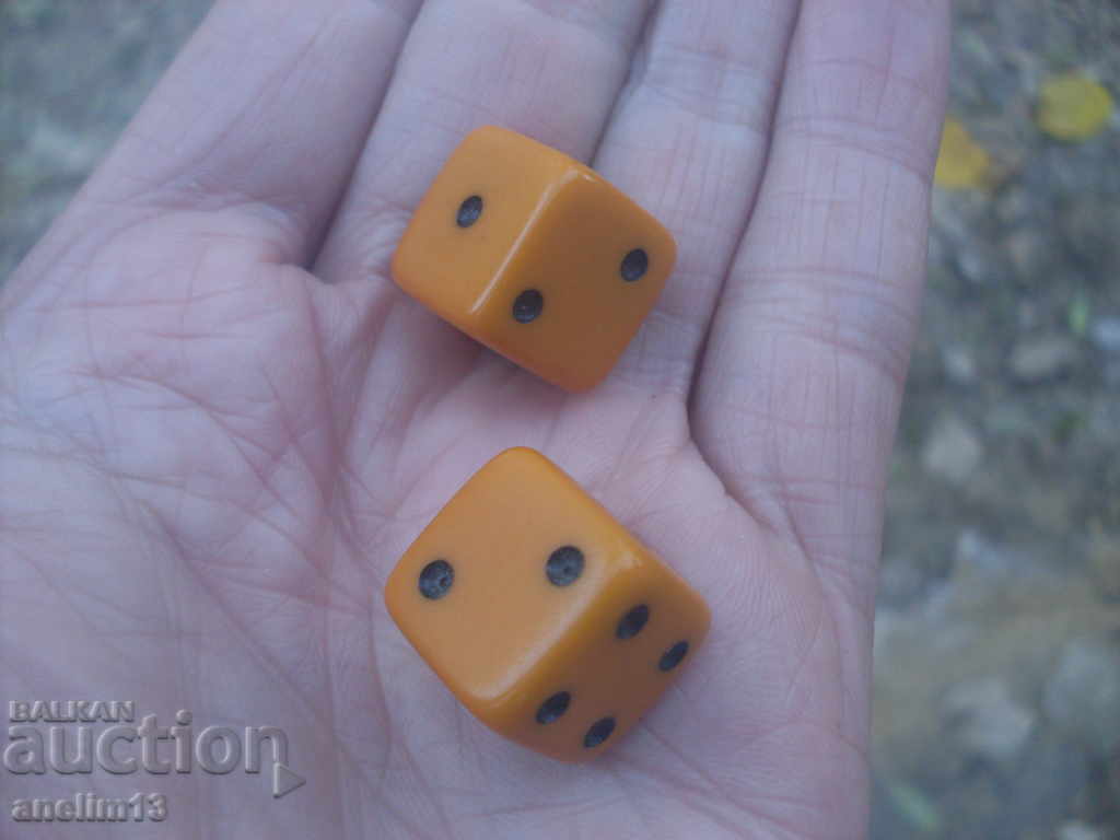 Auction OLD DICE BACELITE DICE Auction OLD DICE BACELITE DICE