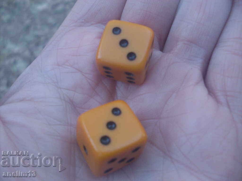 Delivery of OLD DICE BACELITE DICE Delivery of OLD DICE BACELITE DICE