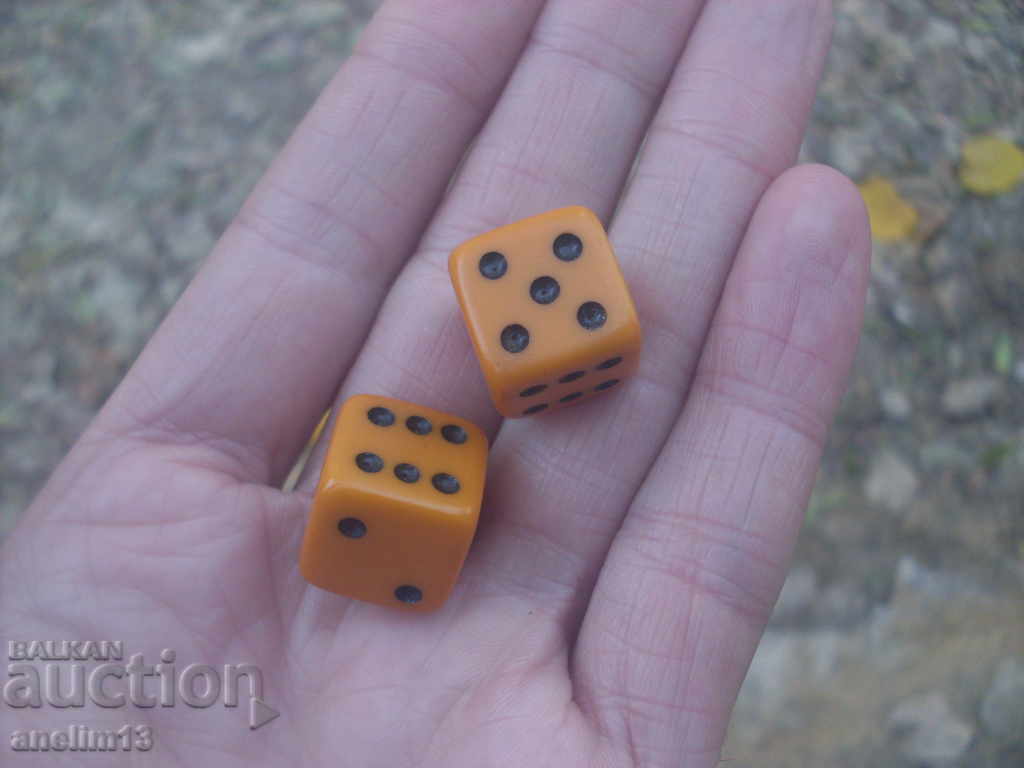 Zaruri vechi zaruri bachelit