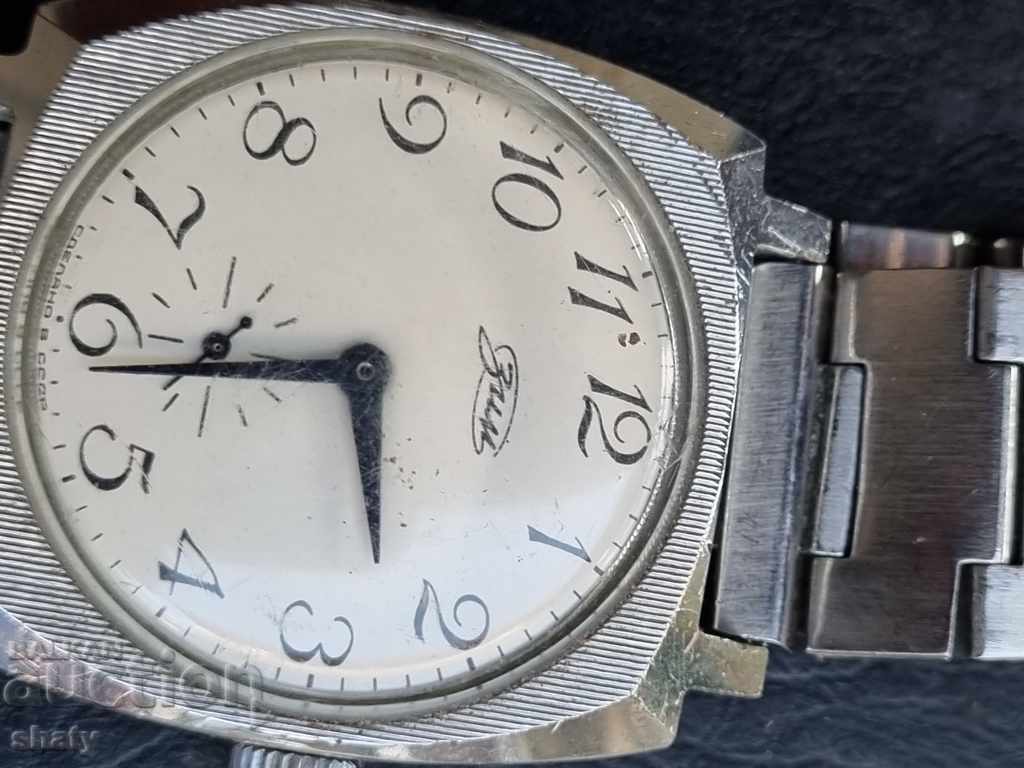 Russian watch original with price 25.00 BGN | € 12.78 Russian watch original with price 25.00 BGN | € 12.78