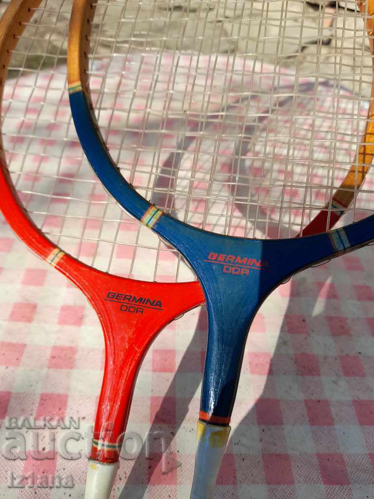 Delivery of Old badminton bats Germina Spezial Delivery of Old badminton bats Germina Spezial