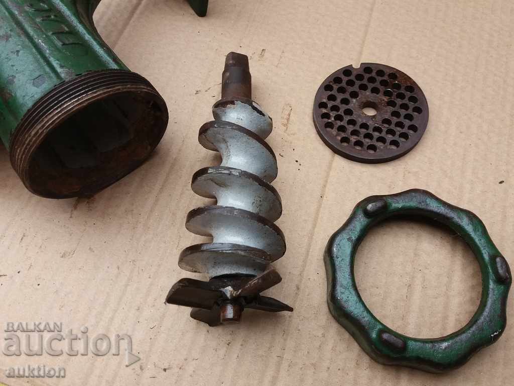 Delivery of EXCELLENT GERMAN MEAT GRINDER - WITH MARKING, ENAMEL Delivery of EXCELLENT GERMAN MEAT GRINDER - WITH MARKING, ENAMEL