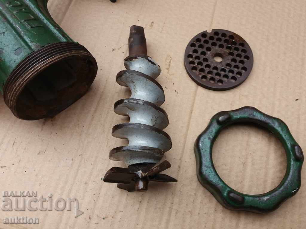 EXCELLENT GERMAN MEAT GRINDER - WITH MARKING, ENAMEL - 5 EXCELLENT GERMAN MEAT GRINDER - WITH MARKING, ENAMEL - 5