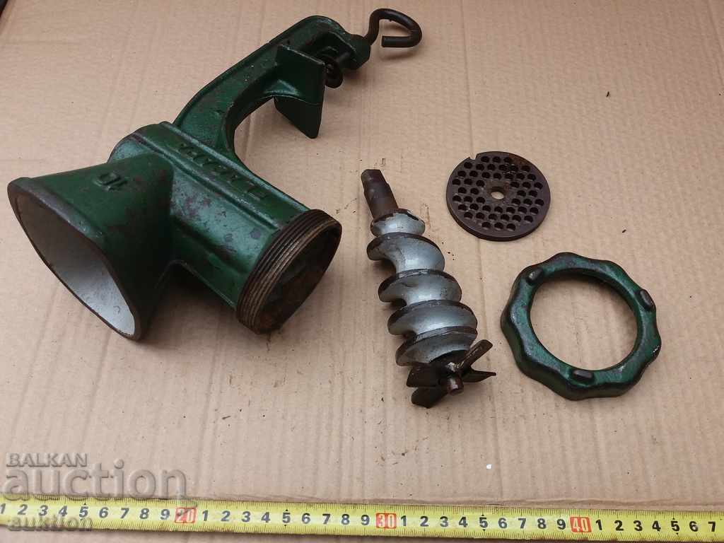 EXCELLENT GERMAN MEAT GRINDER - WITH MARKING, ENAMEL - 7 EXCELLENT GERMAN MEAT GRINDER - WITH MARKING, ENAMEL - 7