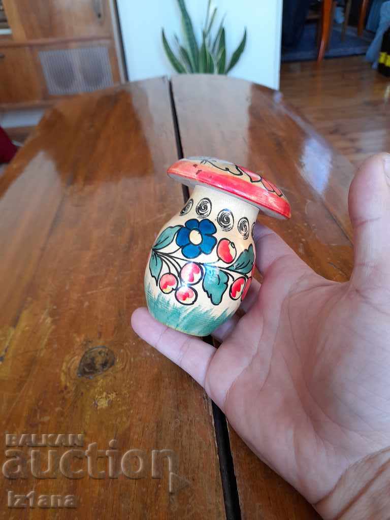 Old wooden sponge, sponge, souvenir with price 20.00 BGN | € 10.23 Old wooden sponge, sponge, souvenir with price 20.00 BGN | € 10.23