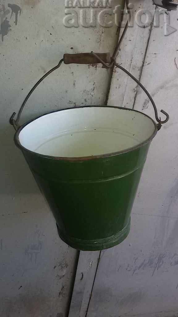 large antique enameled bucket POBEDA SHUMEN 1967 with price 35.00 BGN | € 17.90 large antique enameled bucket POBEDA SHUMEN 1967 with price 35.00 BGN | € 17.90