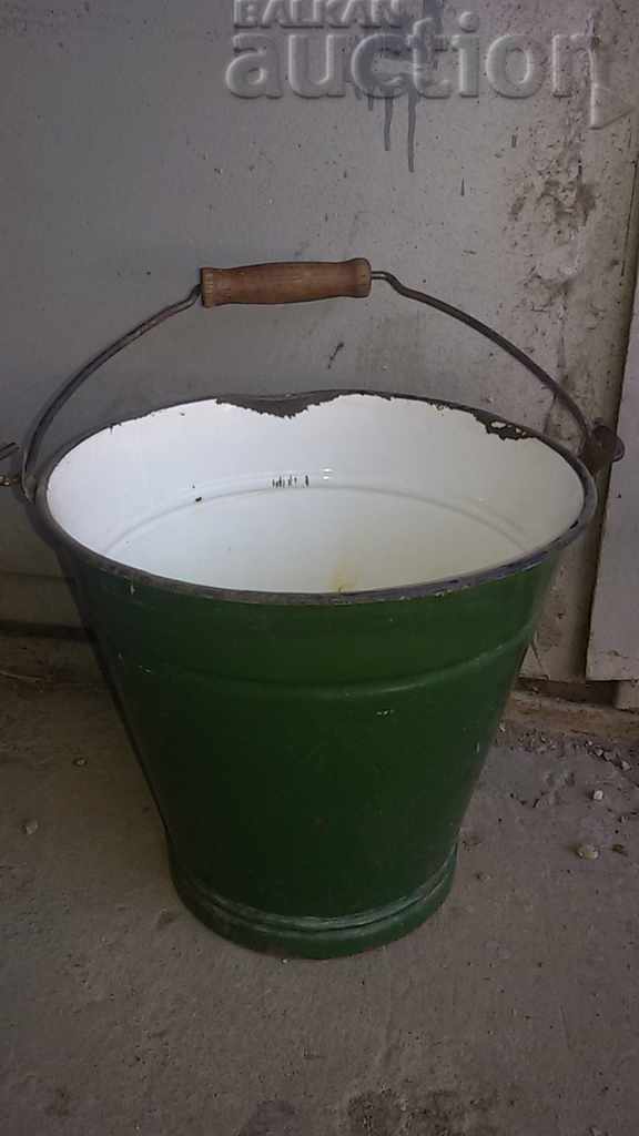 large antique enameled bucket POBEDA SHUMEN 1967 - 5 large antique enameled bucket POBEDA SHUMEN 1967 - 5