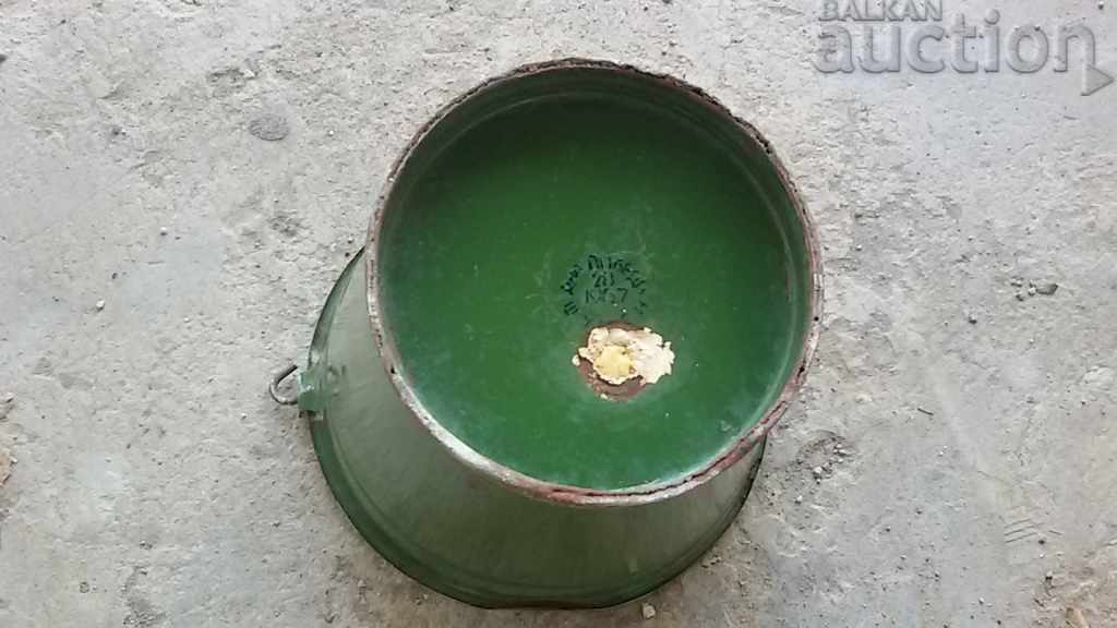 large antique enameled bucket POBEDA SHUMEN 1967 - 7 large antique enameled bucket POBEDA SHUMEN 1967 - 7