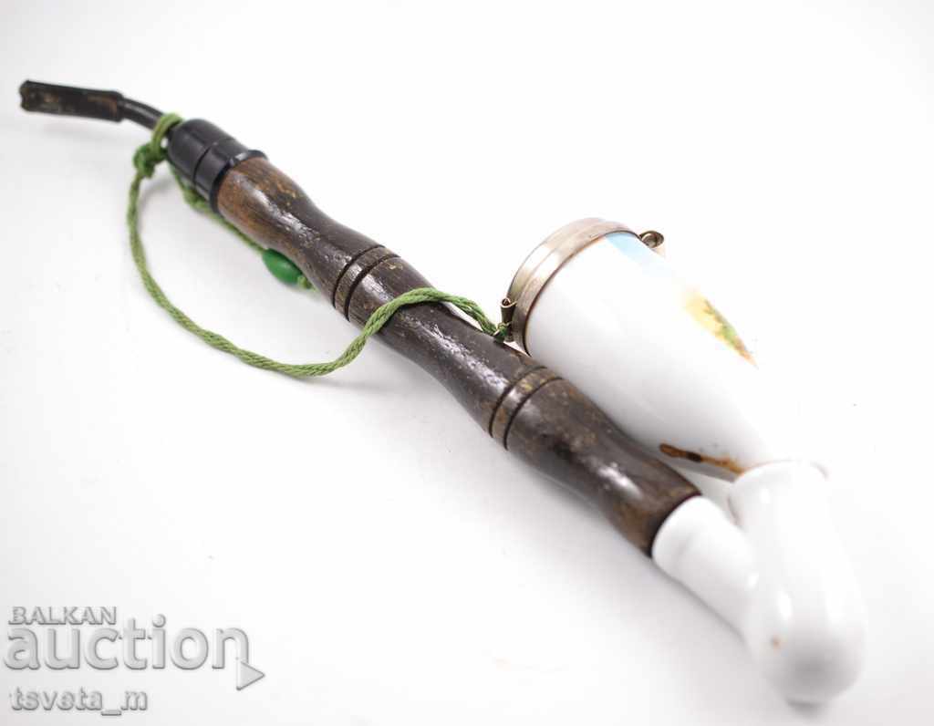 Antique collector's porcelain pipe with lid with price 45.00 BGN | € 23.01 Antique collector's porcelain pipe with lid with price 45.00 BGN | € 23.01