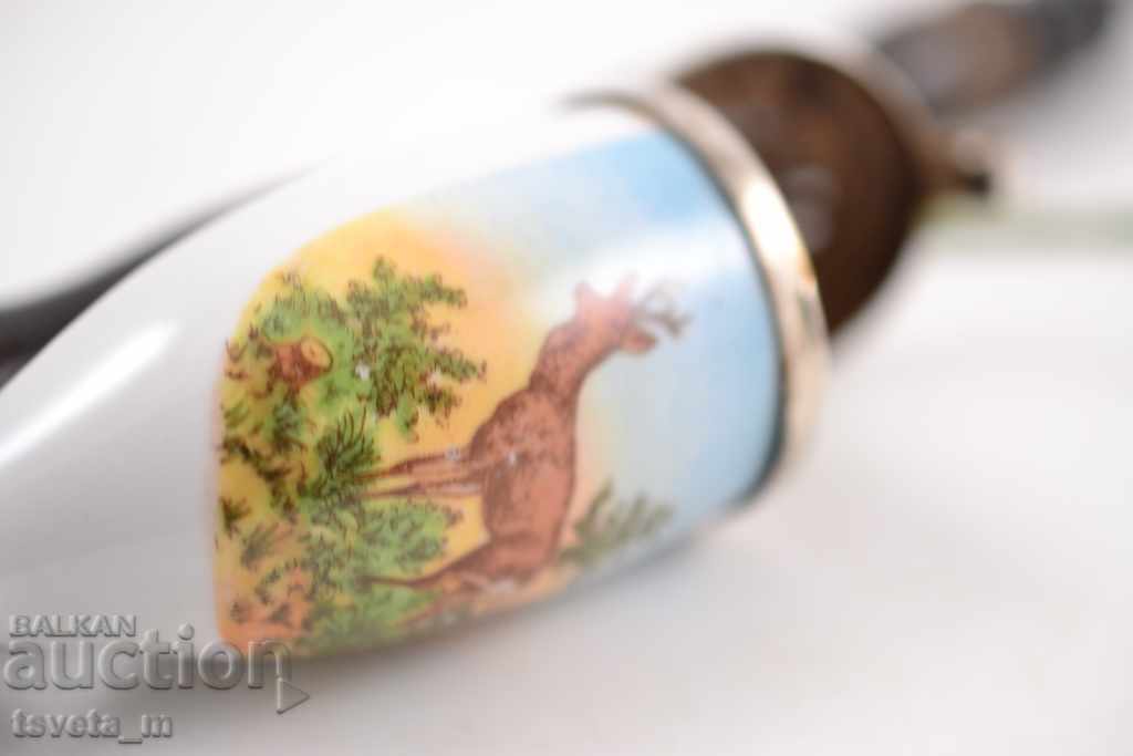 Delivery of Antique collector's porcelain pipe with lid Delivery of Antique collector's porcelain pipe with lid