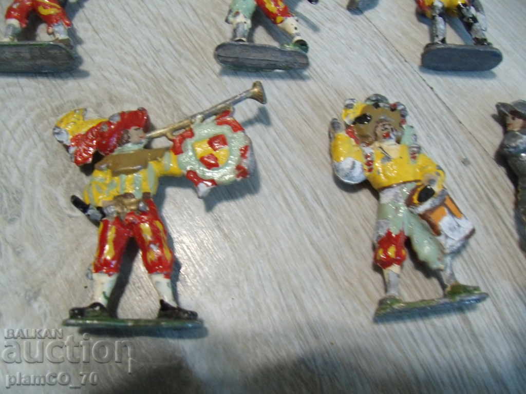 Auction № * 5754 old lead figurines - small collection - 10 pieces Auction № * 5754 old lead figurines - small collection - 10 pieces