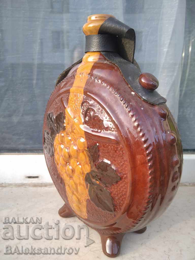Auction  Large ceramic vase