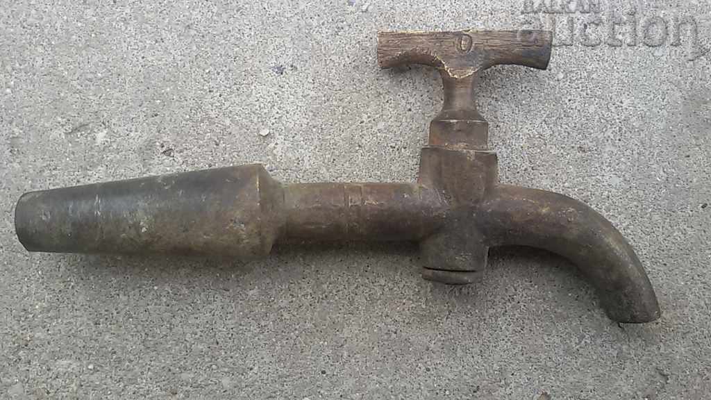 antique bronze faucet with price 51.00 BGN | € 26.08 antique bronze faucet with price 51.00 BGN | € 26.08