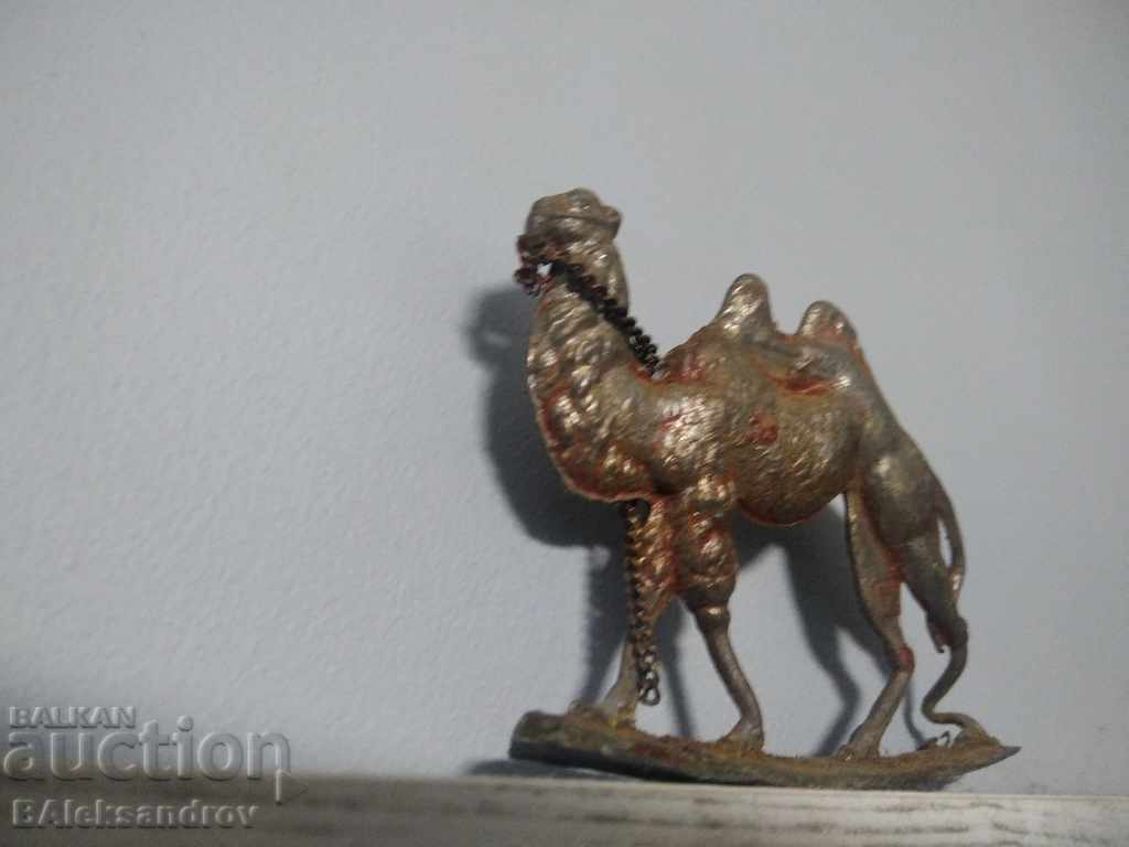 Παλαιό μεταλλικό ειδώλιο CAMEL με τιμή 8.00 BGN | € 4.09 Παλαιό μεταλλικό ειδώλιο CAMEL με τιμή 8.00 BGN | € 4.09