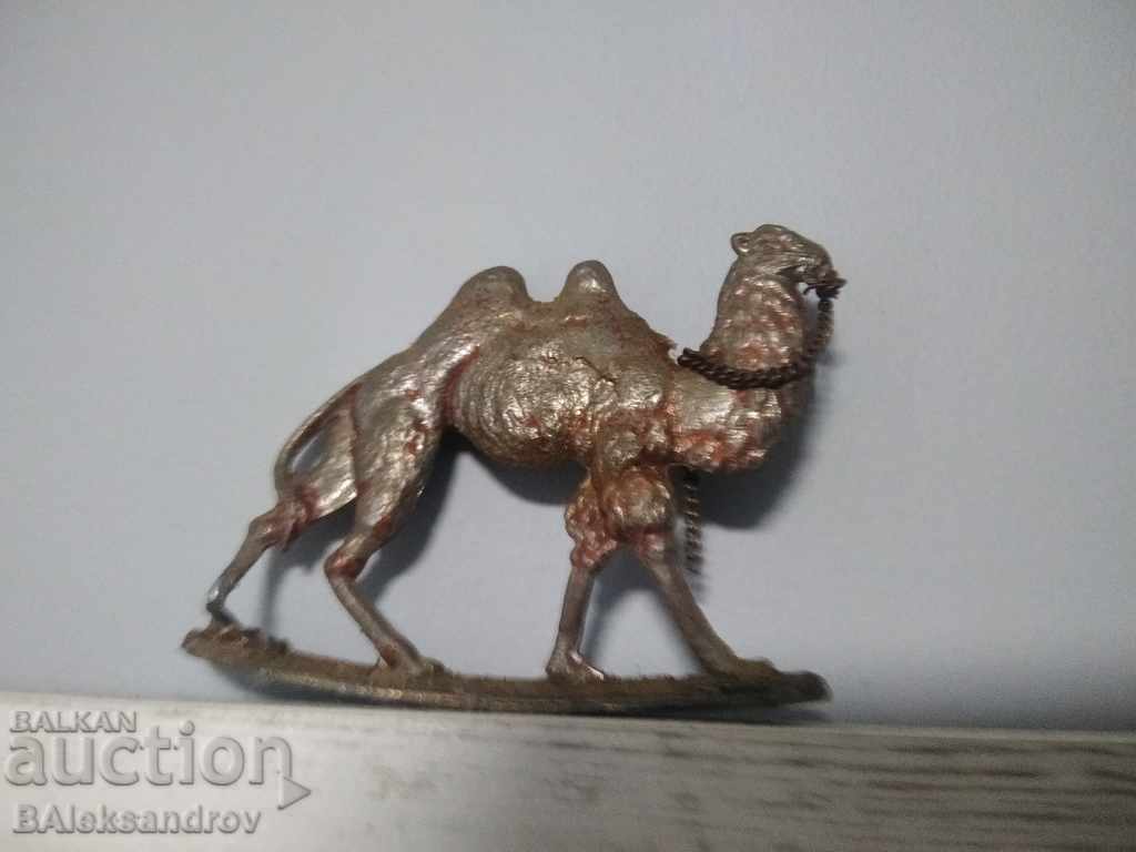 Δημοπρασία Παλαιό μεταλλικό ειδώλιο CAMEL Δημοπρασία Παλαιό μεταλλικό ειδώλιο CAMEL