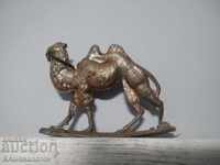 Veche figurină din metal CAMEL