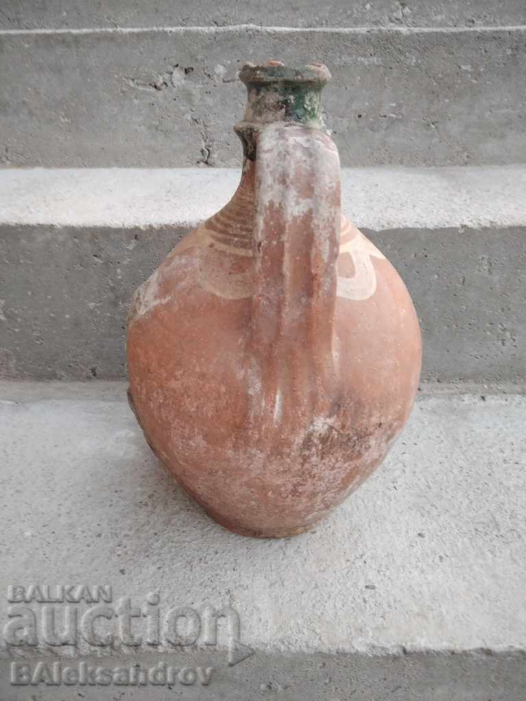 Delivery of Old pitcher Delivery of Old pitcher