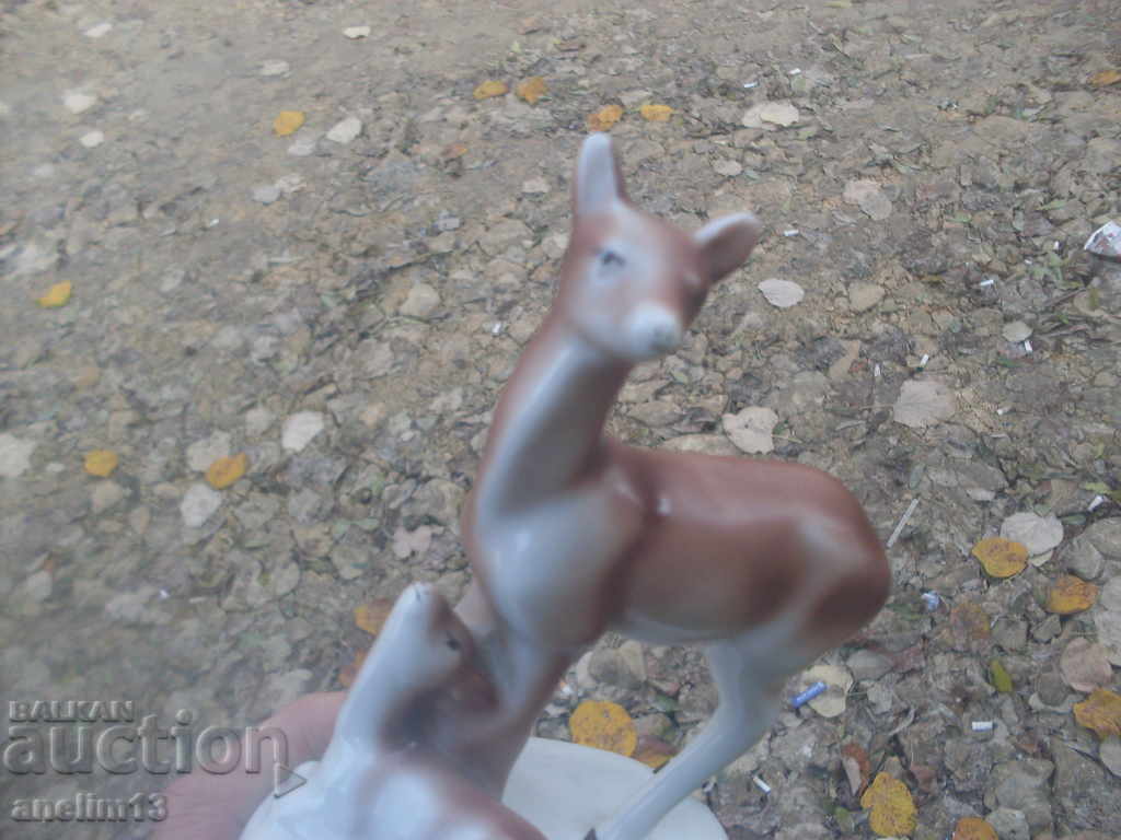 OLD BULGARIAN PORCELAIN ISSIDES DEER with price 30.00 BGN | € 15.34