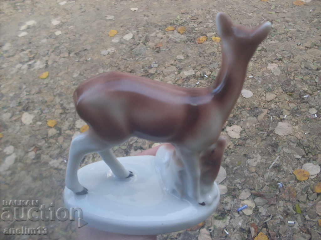 Delivery of OLD BULGARIAN PORCELAIN ISSIDES DEER