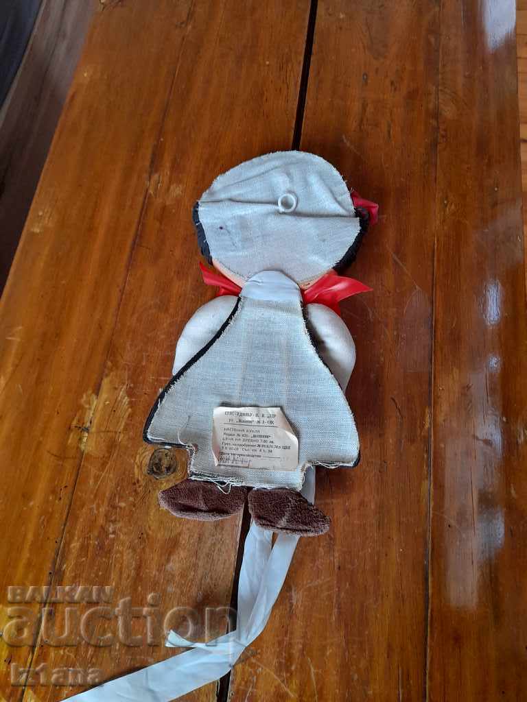 Papusa veche de perete - 5