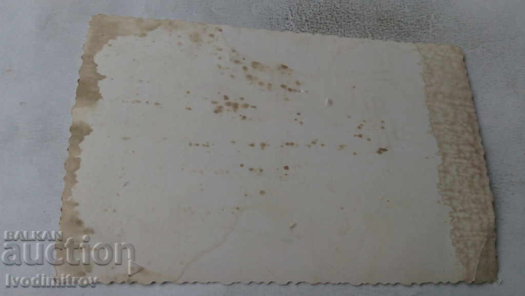 Photo Men, women and children at sea with price 2.45 BGN | € 1.25