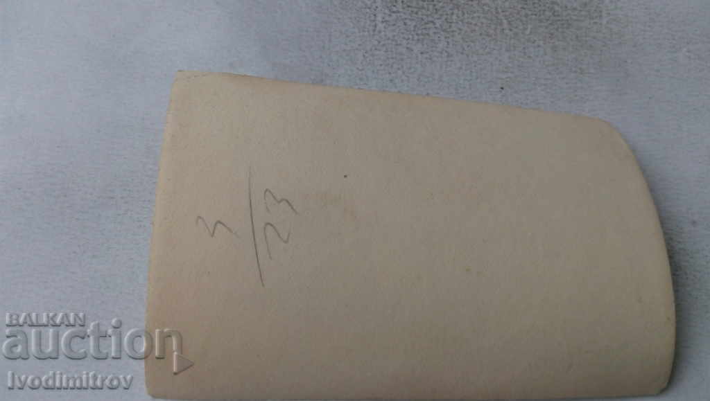 Φωτογραφία Χορευτές λαϊκών χορών στο γκαζόν με τιμή 2.85 BGN | € 1.46 Φωτογραφία Χορευτές λαϊκών χορών στο γκαζόν με τιμή 2.85 BGN | € 1.46