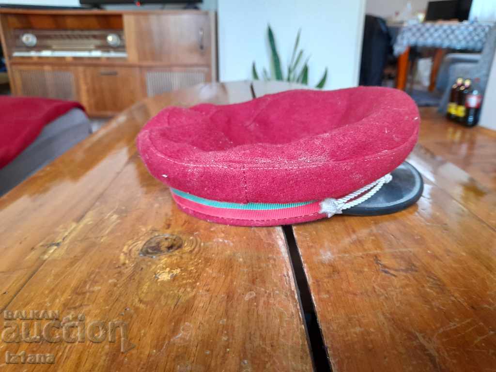 Auction  Old student cap, hat