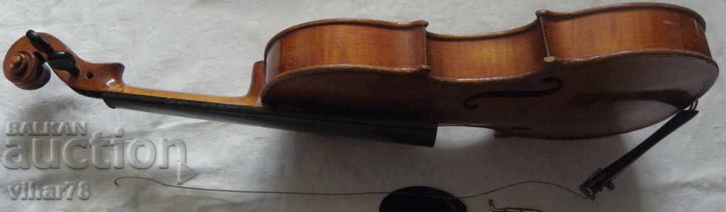 violin with suitcase - 6