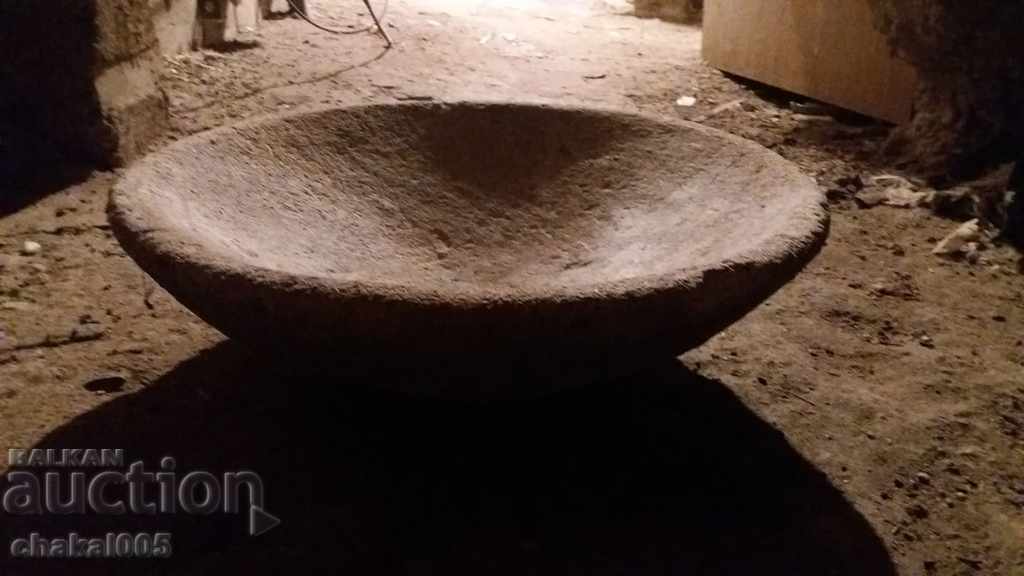 Δημοπρασία Γούρνα ψωμιού αναγέννησης Δημοπρασία Γούρνα ψωμιού αναγέννησης